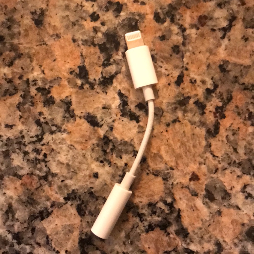iphone audio adapter/dongle